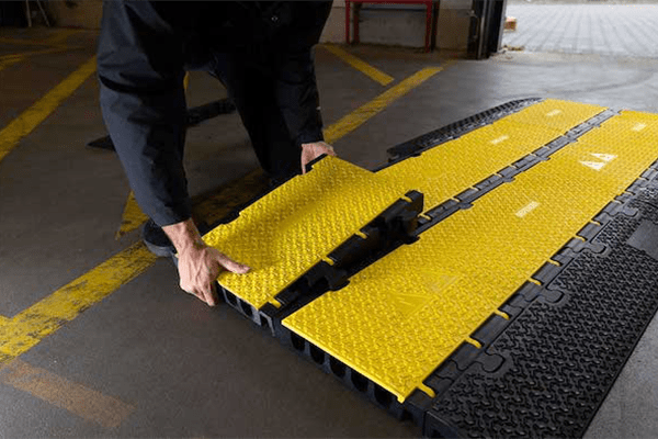 kabeliu apsaugos takeliai kabeliu apsaugos takeliai